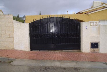 Puerta de exterior en Alicante
